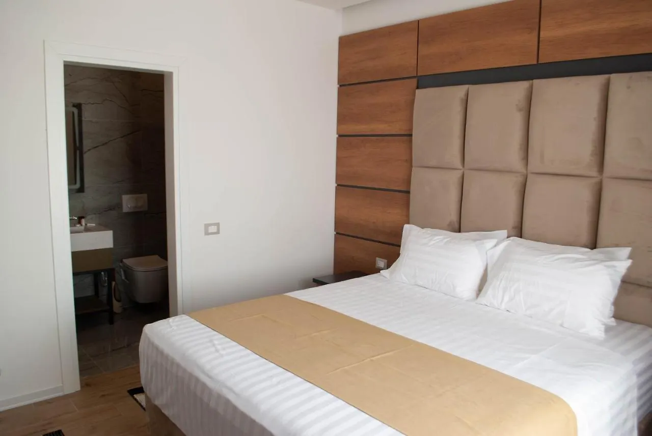 Hilal Palace - Halal Golem  Hotell Golem (Tirana)