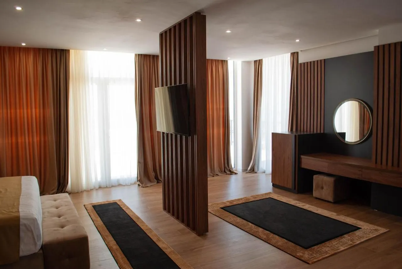 Hilal Palace - Halal Golem  Hotell Golem (Tirana)