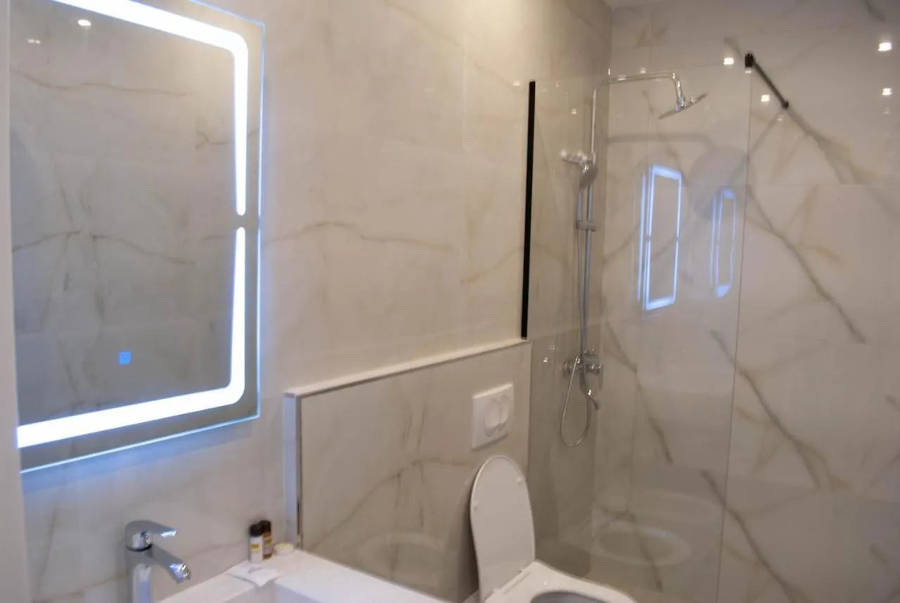 Hotell Hilal Palace - Halal Golem  Albanien