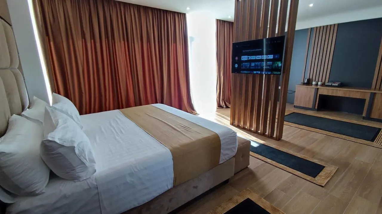 Hilal Palace - Halal Golem  Hotel Golem (Tirana)